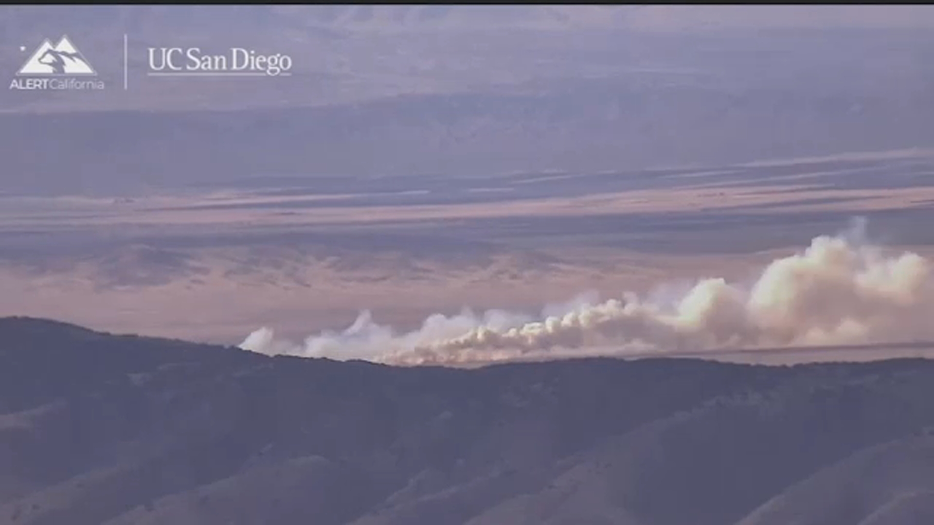 2nd brush fire in Antelope Valley triggers evacuation warning for some Fairmont residents