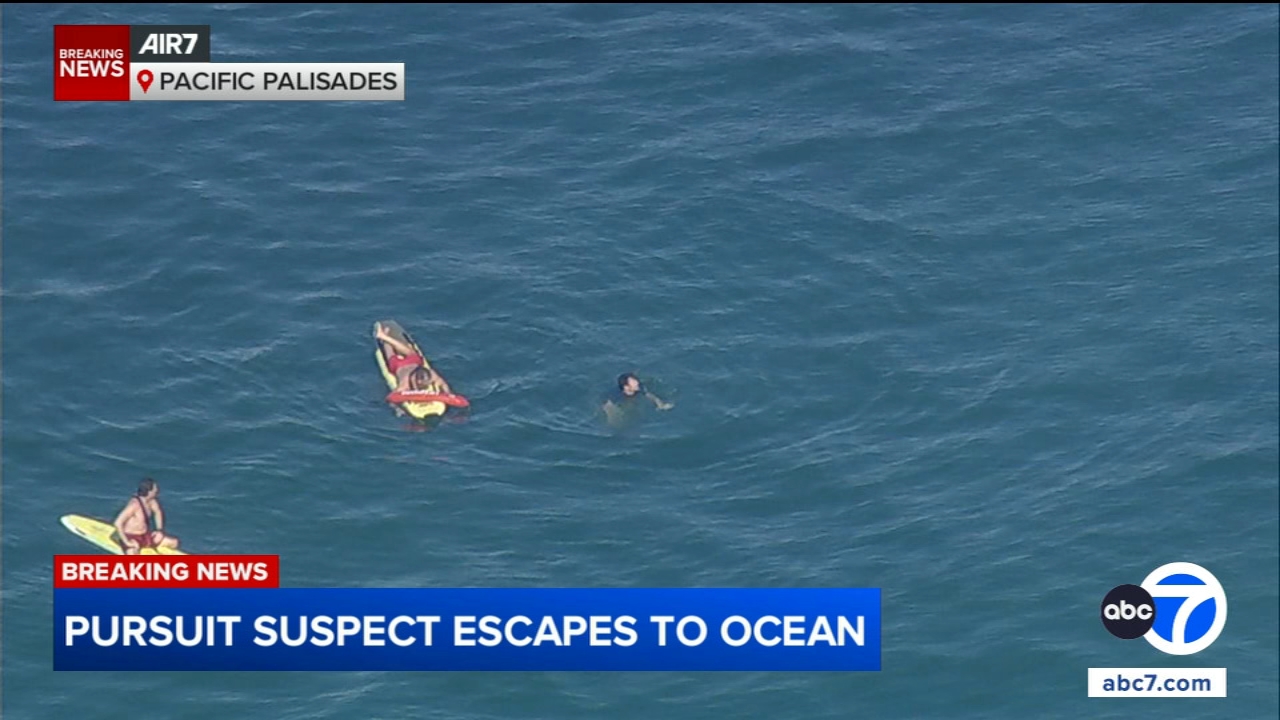 Chase suspect swims into ocean off Pacific Palisades in attempt to evade police