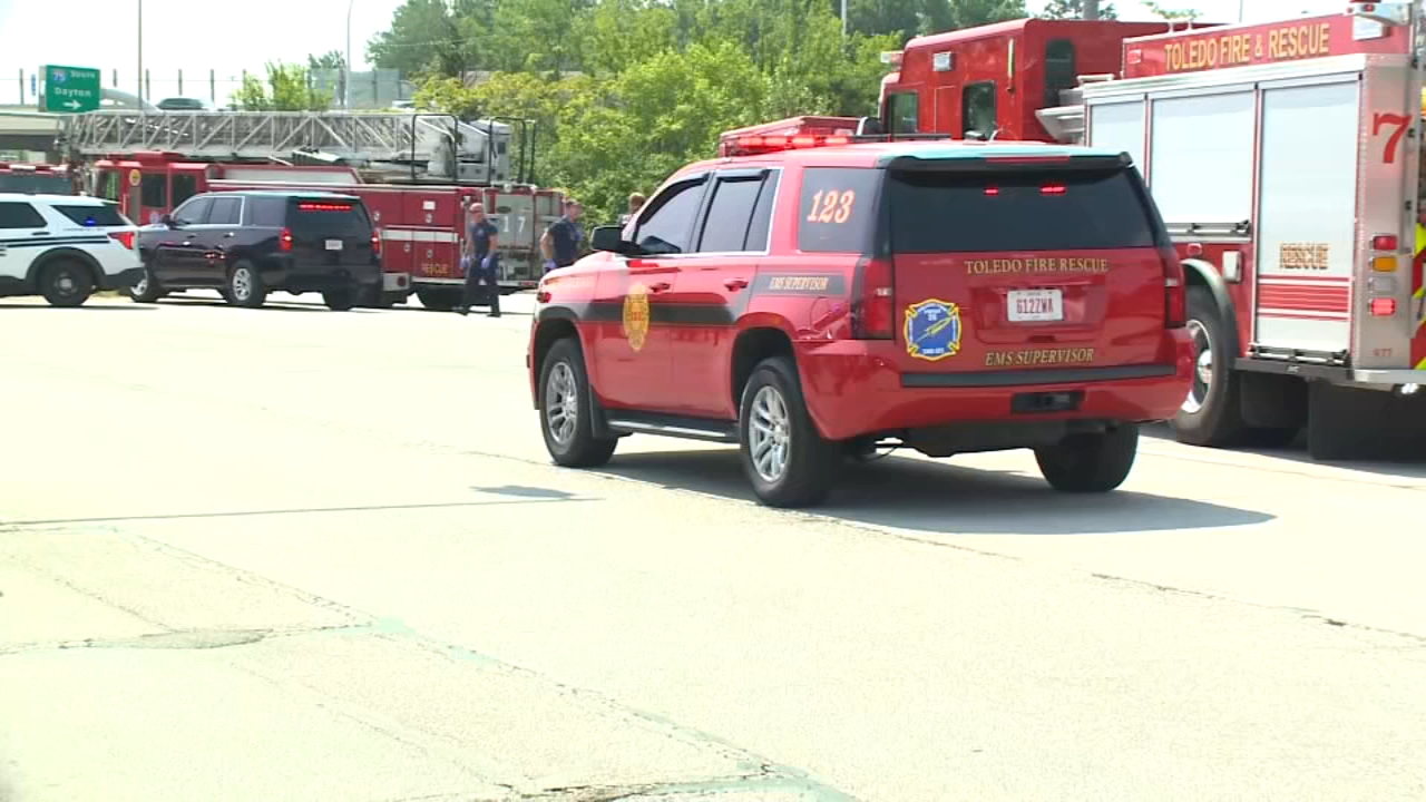 Grandmother, 2 children die after being found in car with carbon monoxide present; 2 kids critical