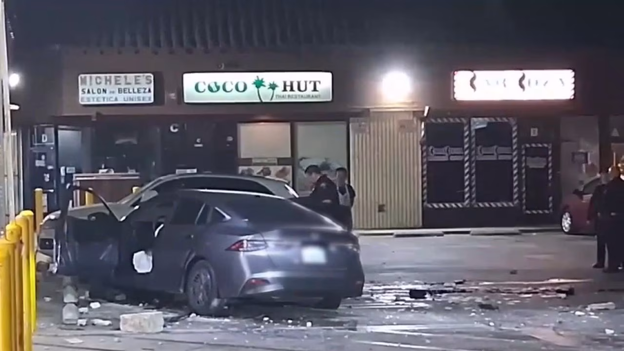 Police chase ends in crash in Pacoima
